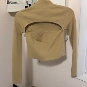 Super down Tasha cut out  turtleneck crop size M
